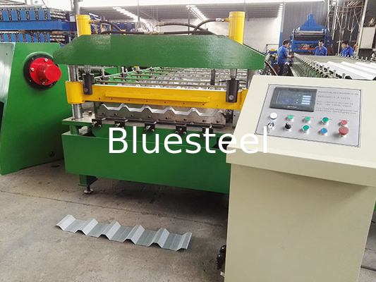 0.3-0.8mm ضخامت فلز سقف رول ماشین 8-15m/min سرعت شکل گیری ±2mm قطع تحمل